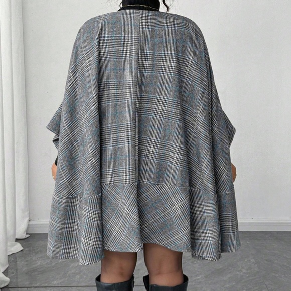 Plus Plaid Print Button Down 3/4 sleeve Ruffle Hem Jacket Coat - Picture 3 of 3